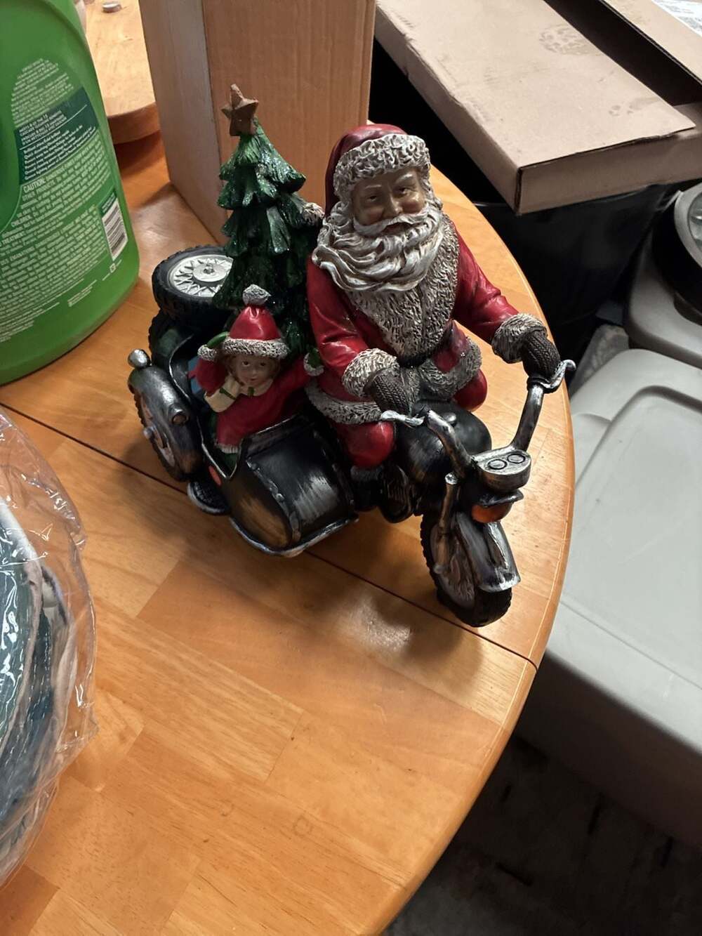 The Bradford Exchange Santa Claus Is Coming To Town Santa's Little Helper Statue